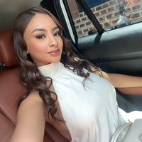 hilarycast__