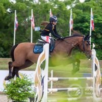 elise_equestrian_th