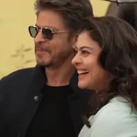 Zara sa jhoom loon main