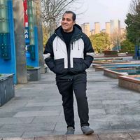 على شط بحر الهوى