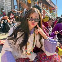 blushingnailsandflowers