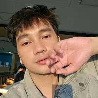 Pwede ba tayong maging friends?