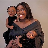 taylorleezee_thegirlsmom