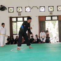 halo_dika_disini