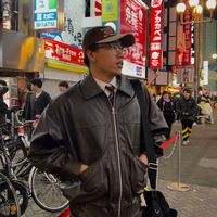 this person has good music taste follow me