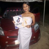 anushka...fj