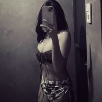 nicolezyrylle