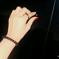 qu33n_girl_01