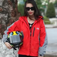 Tay trái chỉ trăng phim Hương mật tựa khói sương
