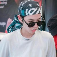 dydf7q698vva
