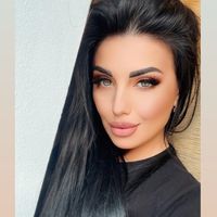 user8989680755696_ariana