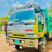 hino.truck.lovers