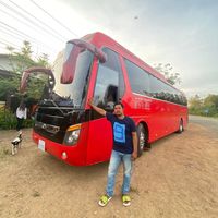 heasmey.tourbus