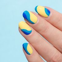 fake_nails_done_