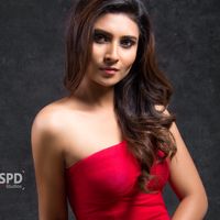 khushimalhotraactress