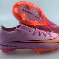 yahyeshoesfotball1