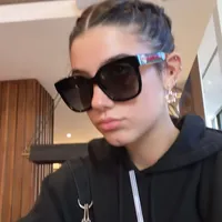 п