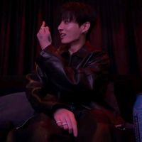 ._.jungkook.v.j