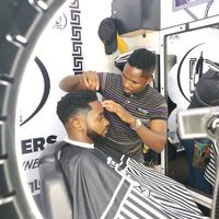 karisbarbers