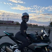 _moto_girl_