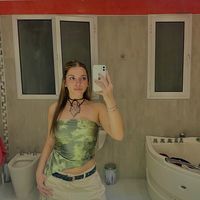 celinaa_gomezz