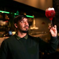 garcom_metido_a_barman