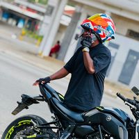 aoucha.premier.le.motard