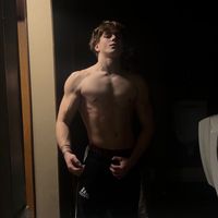 lee_physique