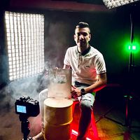 شاب ميرو ما زلت انا انا