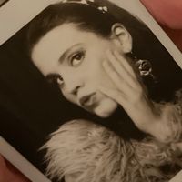 THE TOOOMB WONT CLOSEE