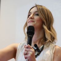 nesrine_khalfi