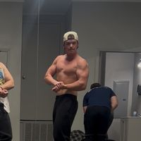 ethan.lifts197