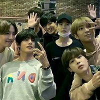bts_tuspatronesarmy