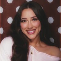 A girl who listens to Travis Scott..