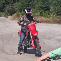 averi_rides_red