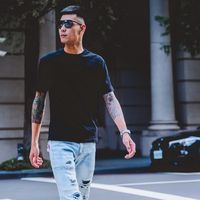 8989_businessman