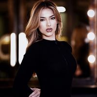 annaaxzi