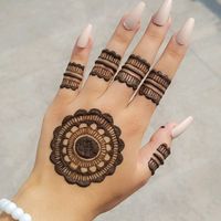 yeg.henna01