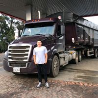 cuevas_trucker
