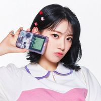 put a finger down if you stan the group