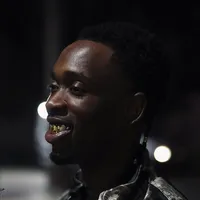 Follow Lewy Bluestrips