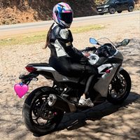 priscila_menina_motocicl