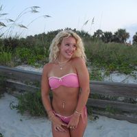 yourfavfakeblonde.com