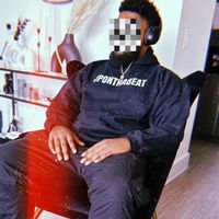 Shes five2 n PRETTYBROWN .JPONTHABEAT