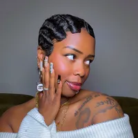 If youre a woman and youre black im following back