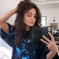 vanessahudgenss_