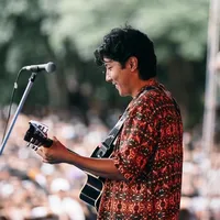 Jun Na Heri by Wangden Sherpa and Sushant Ghimire