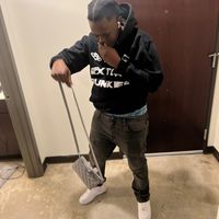 AyooLii Shmackin Town