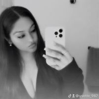 yvette_987