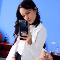 alexandra24_26